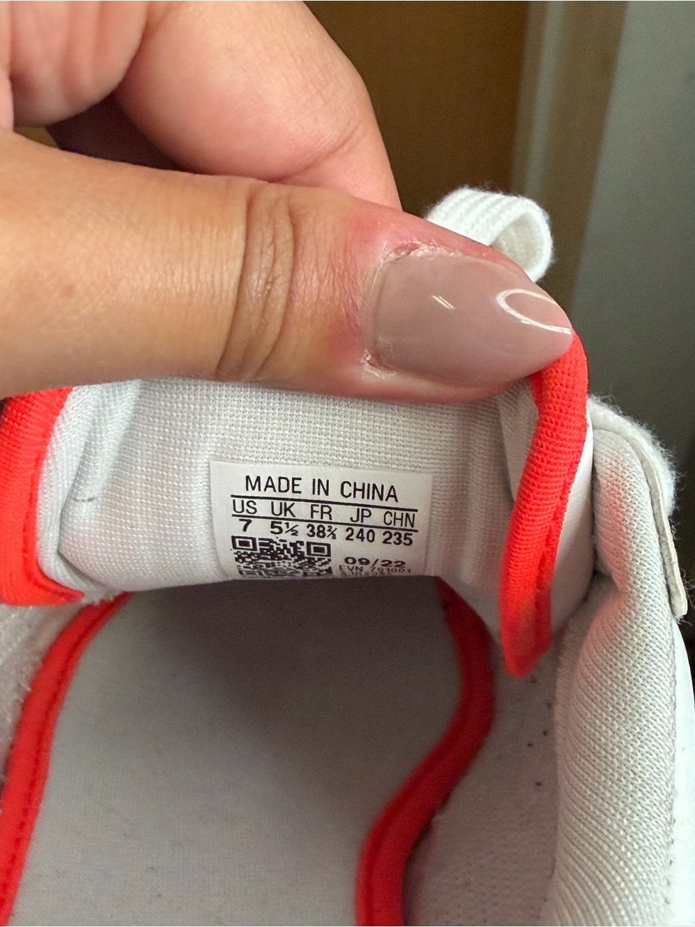 Adidas Superstar Bold White and Red Women’s Platform Sneakers. Size: 7 - Picture 7 of 8